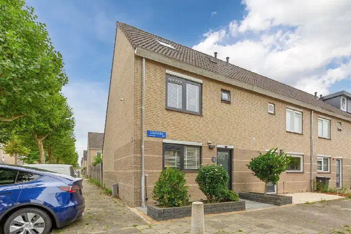 Hoekwoning te koop: Lisztpad 1, Muziekwijk Z.-Oost Almere