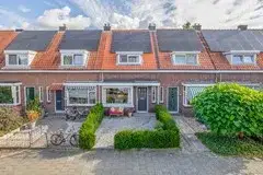 Tussenwoning te koop: Lodewijk van Nassaustraat 17, Prins Bernhardstraat en omgeving Zwijndrecht
