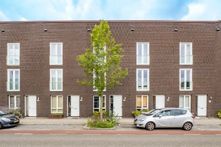 Tussenwoning te koop: Loevenhoutsedijk 313, Zamenhofdreef en omgeving Utrecht