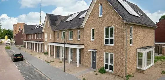 Tussenwoning te huur: Loevensteinlaan 95, Slotjes-Midden Oosterhout