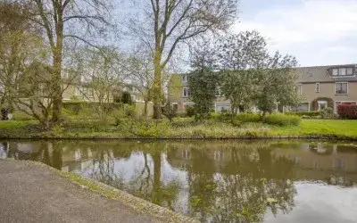 Corner house for sale: Lohengrinstraat 64, Operabuurt Amstelveen