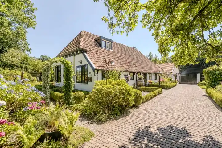 Vrijstaande woning te koop: Löhnislaan 4, De Pol De Pol