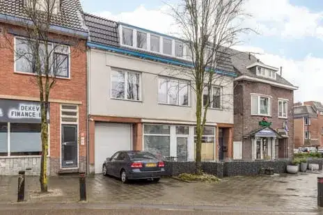 Terraced house for sale: Lokerstraat 16, Heerlerheide Kom Heerlen