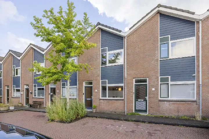 Terraced house for sale: Lombokstraat 3, De Kooi Leiden