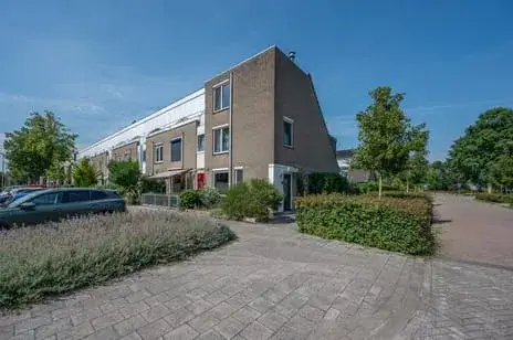 Hoekwoning te koop: Lommerbaan 88, Lommerbuurt Zoetermeer