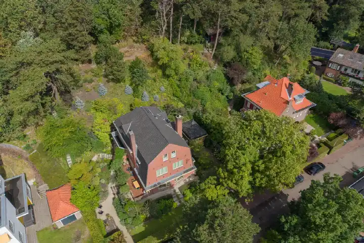 Vrijstaande woning te koop: Lonbar Petrilaan 18, Overveen Overveen