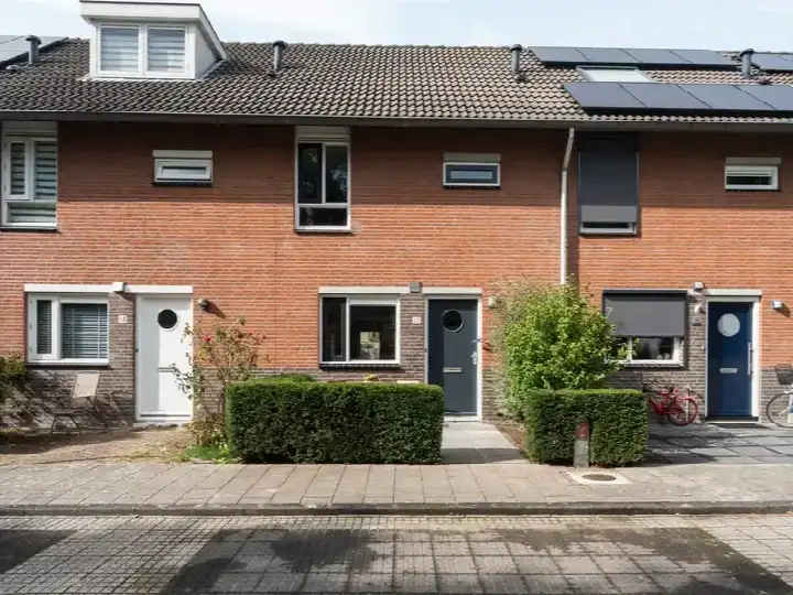 Tussenwoning te koop: Londenlaan 12, Snel en Polanen Woerden