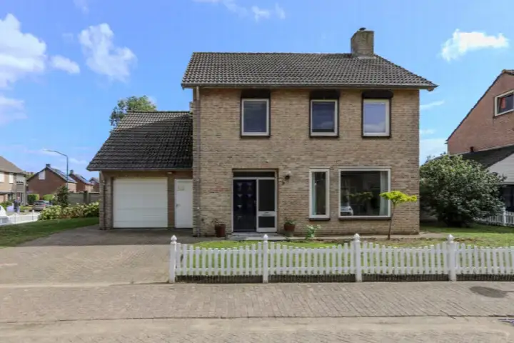 Vrijstaande woning te koop: Looiersstraat 3, Oeffelt Centrum Oeffelt
