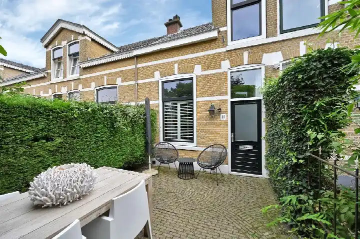Tussenwoning te koop: Loolaan 11, Voorburg Oud noord Voorburg