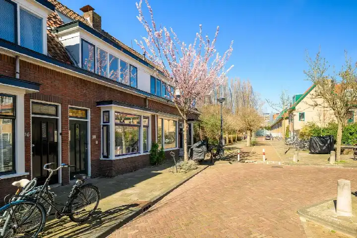 Appartement te koop: Lopsenstraat 18A, Transvaalbuurt Leiden