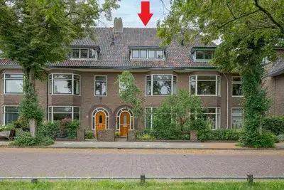 Tussenwoning te koop: Lorentzkade 26, Professorenwijk-West Leiden