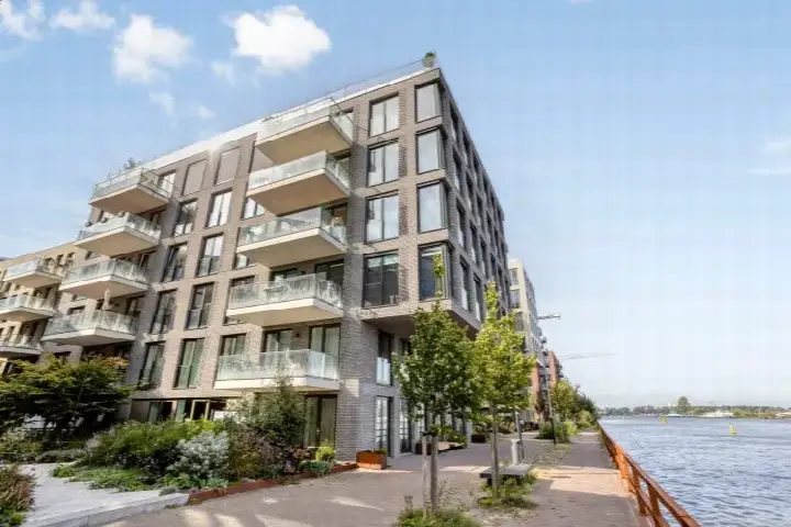 Apartment for sale: Lorriestraat 48, Cruquiusbuurt Amsterdam