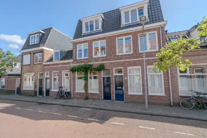Tussenwoning te koop: Lotterstraat 32, De Goede Hoop Haarlem