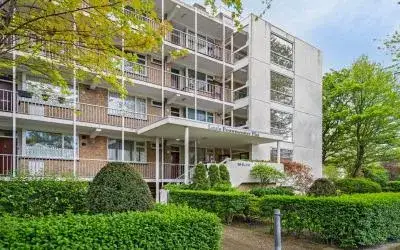 Apartment for sale: Louis Bouwmeesterstraat 109, Artiestenbuurt Rijswijk