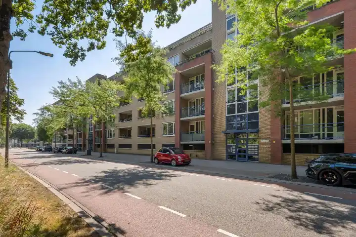 Appartement te koop: Louis Regoutstraat 37, Keent Weert