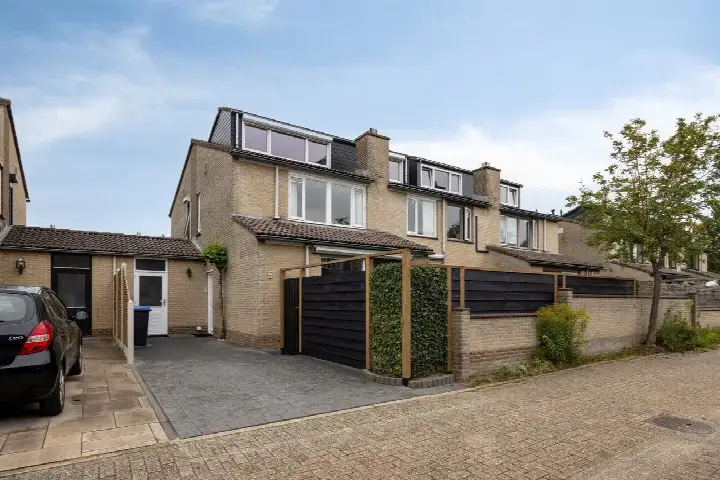 Terraced house for sale: Louise Michelstraat 5, De Laar-West Arnhem