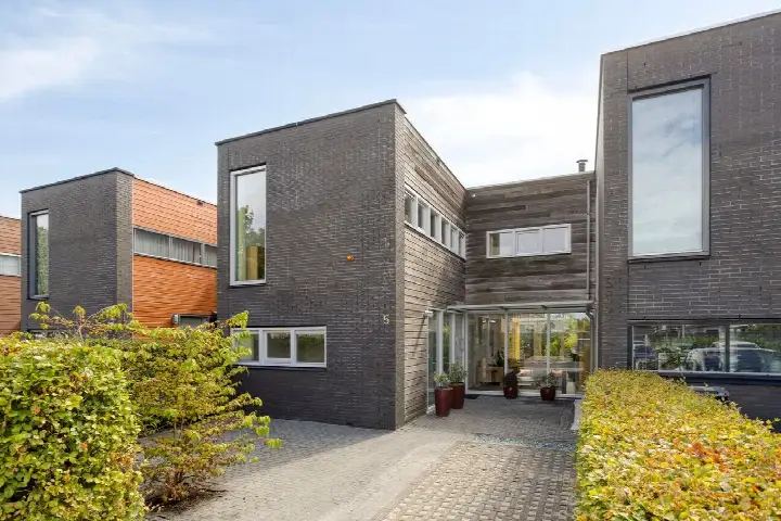 Terraced house for sale: Lucebertstraat 5, Literatuurwijk Midden-west Almere