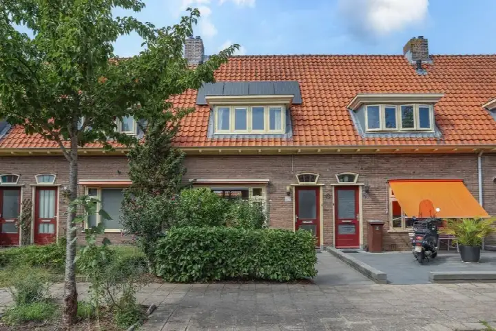 Tussenwoning te koop: Luit Blomstraat 20, Zuilen-Noord Utrecht
