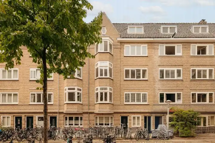 Apartment for sale: Lumeijstraat 37-1, Trompbuurt Amsterdam