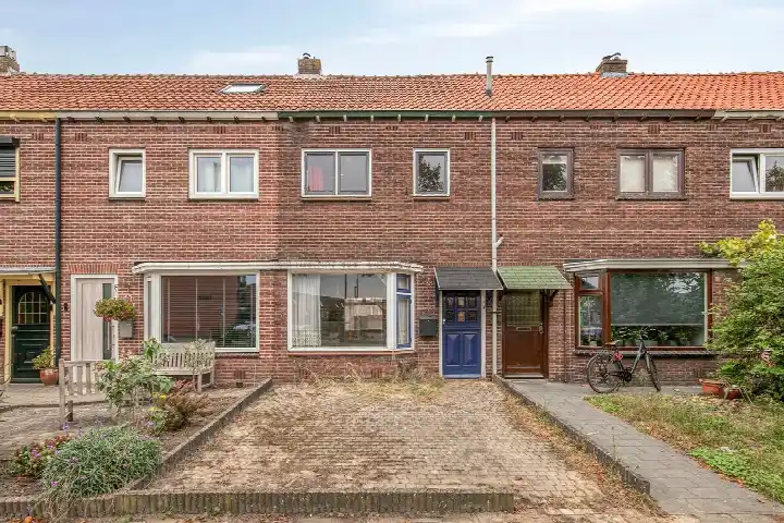Tussenwoning te koop: Lunetstraat 38, Tuinzigt Breda