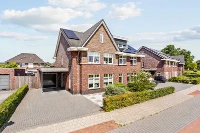 Twee-onder-één-kap te koop: Lupinelaan 61, Kruidenwijk Zuid Nijverdal