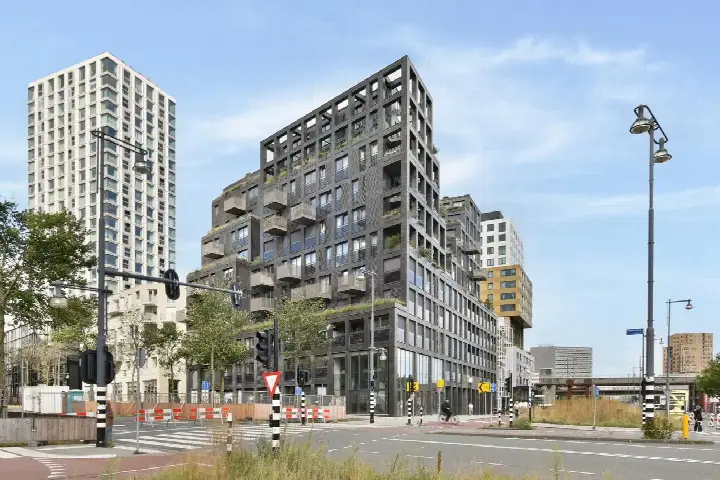 Appartement te koop: Lutonhof 353, Sloterdijk Stationskwartier Amsterdam