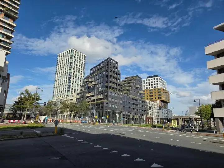 Apartment for sale: Lutonhof 423, Sloterdijk Stationskwartier Amsterdam
