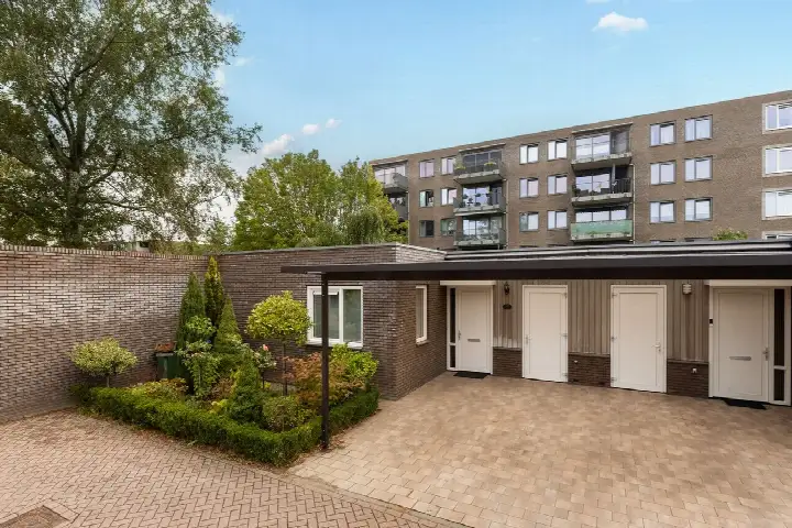 Twee-onder-één-kap te koop: Luttelhof 4, Prinsenbeek Prinsenbeek