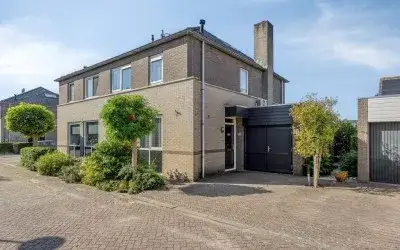 Semi-detached for sale: Luxemburgsezoom 11, Parkzoom Nieuwerkerk Aan Den Ijssel