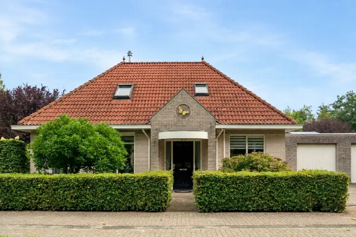 Semi-detached for sale: Luzernevlinder 147, Vlinderbuurt Meppel