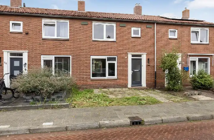 Tussenwoning te koop: M.A. de Ruyterlaan 76, Zeeheldenbuurt Winschoten