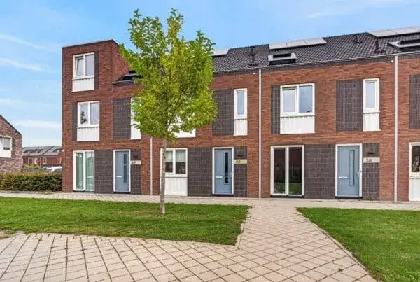 Tussenwoning te koop: M.C. Escherstraat 40, Hengelose Es Noord Hengelo