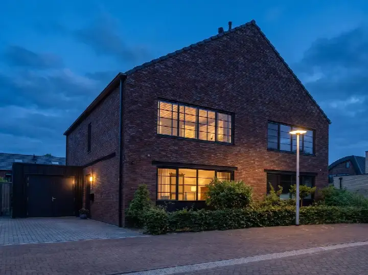 Twee-onder-één-kap te koop: M. de Witstraat 23, Woolder Es Hengelo