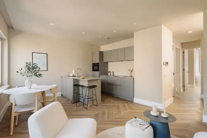 Appartement te koop: Maarten Harpertszoon Trompstraat 43-3, Trompbuurt Amsterdam