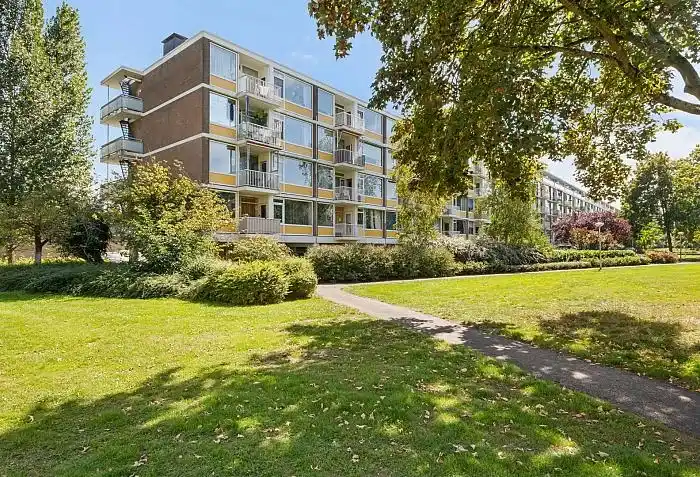 Appartement te koop: Maarten Lutherweg 111, Augustinuspark Amstelveen