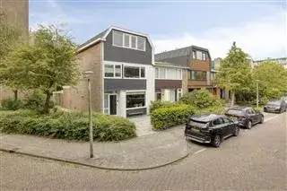 Hoekwoning te koop: Maarten Lutherweg 192, Augustinuspark Amstelveen