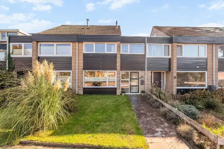 Tussenwoning te koop: Maarten Mooystraat 38, Uyterland Callantsoog