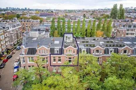 Apartment for sale: Maarten Harpertszoon Trompstraat 37-3, Trompbuurt Amsterdam