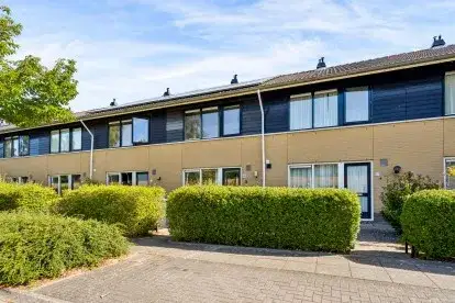 Tussenwoning te koop: Maartstraat 90, Seizoenenbuurt Oost Almere