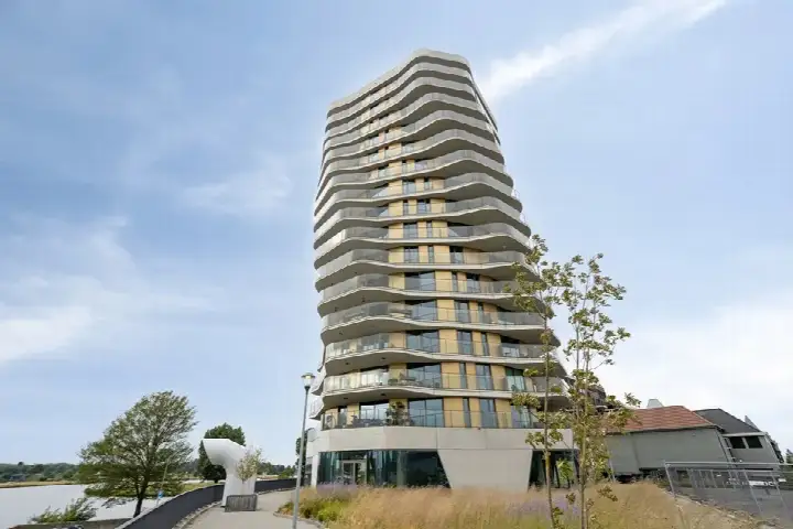 Appartement te koop: Maashaven 706, Binnenstad Roermond