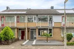 Tussenwoning te koop: Maaslaan 27, Zeekant Bergen Op Zoom