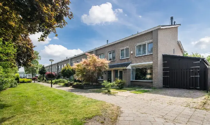 Hoekwoning te koop: Maasstraat 65, Leest Veghel