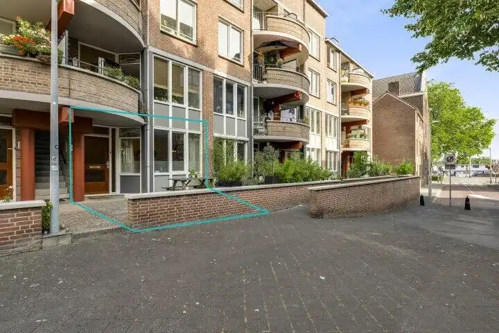Apartment for sale: Maastrichter Grachtstraat 22A, Boschstraatkwartier Maastricht