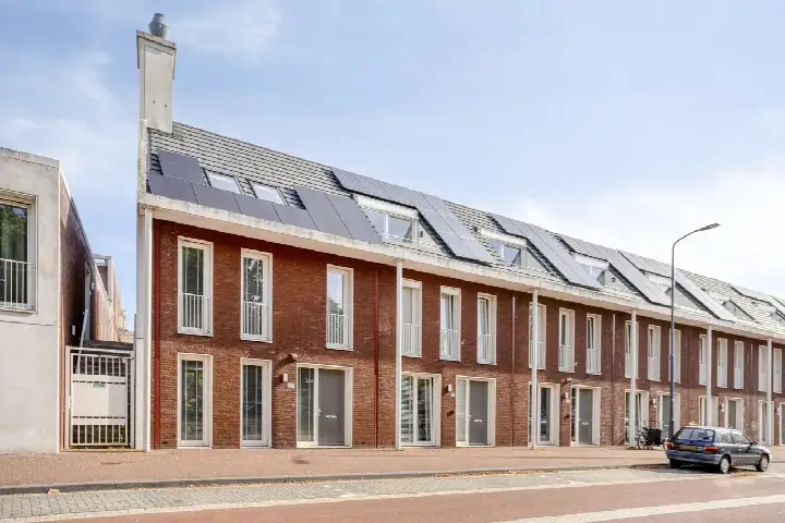 Tussenwoning te koop: Maastrichtseweg 25A, De Bossche Pad 'S-Hertogenbosch