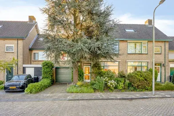 Tussenwoning te koop: Madeliefstraat 8, Binnen Krimpen Krimpen Aan De Lek