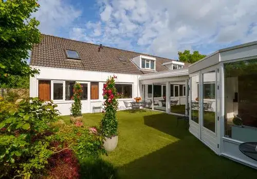 Tussenwoning te koop: Madernastraat 67, Muziekwijk Z.-Oost Almere