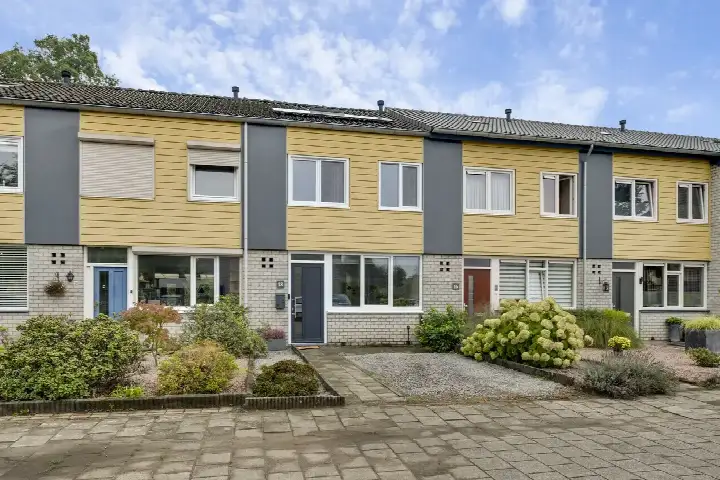 Tussenwoning te koop: Maesenburg 18, Boshoven-Vrakker Weert