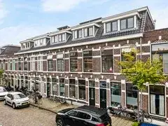 Tussenwoning te koop: Magdalena Moonsstraat 66, Tuinstadwijk Leiden