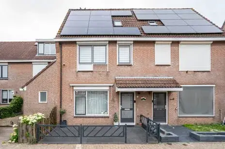 Terraced house for sale: Magnoliastraat 16, Achter de Pijp Leerdam