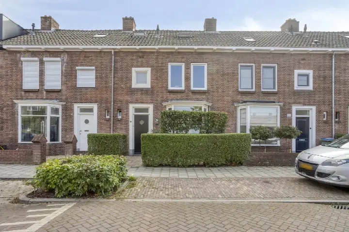 Tussenwoning te koop: Magnoliastraat 51, Tuinzigt Breda